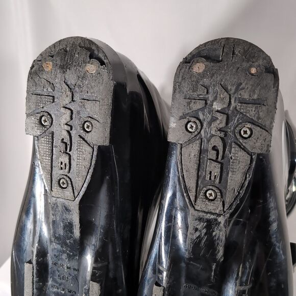 Lange F6 Softech Downhill Ski Boot Men Lange F6 Softech Downhill Ski Boot Men’s US 12/12.5 (Mondo 30.5) 349mm, Black